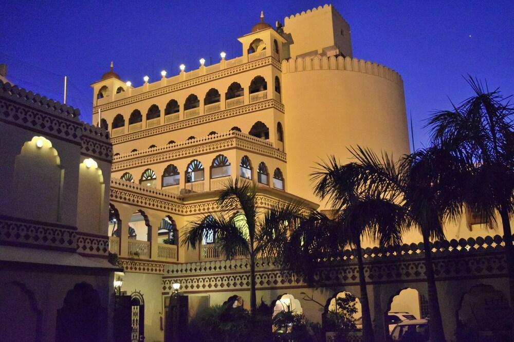 Fort Chandragupt Hotel Jaipur Eksteriør bilde